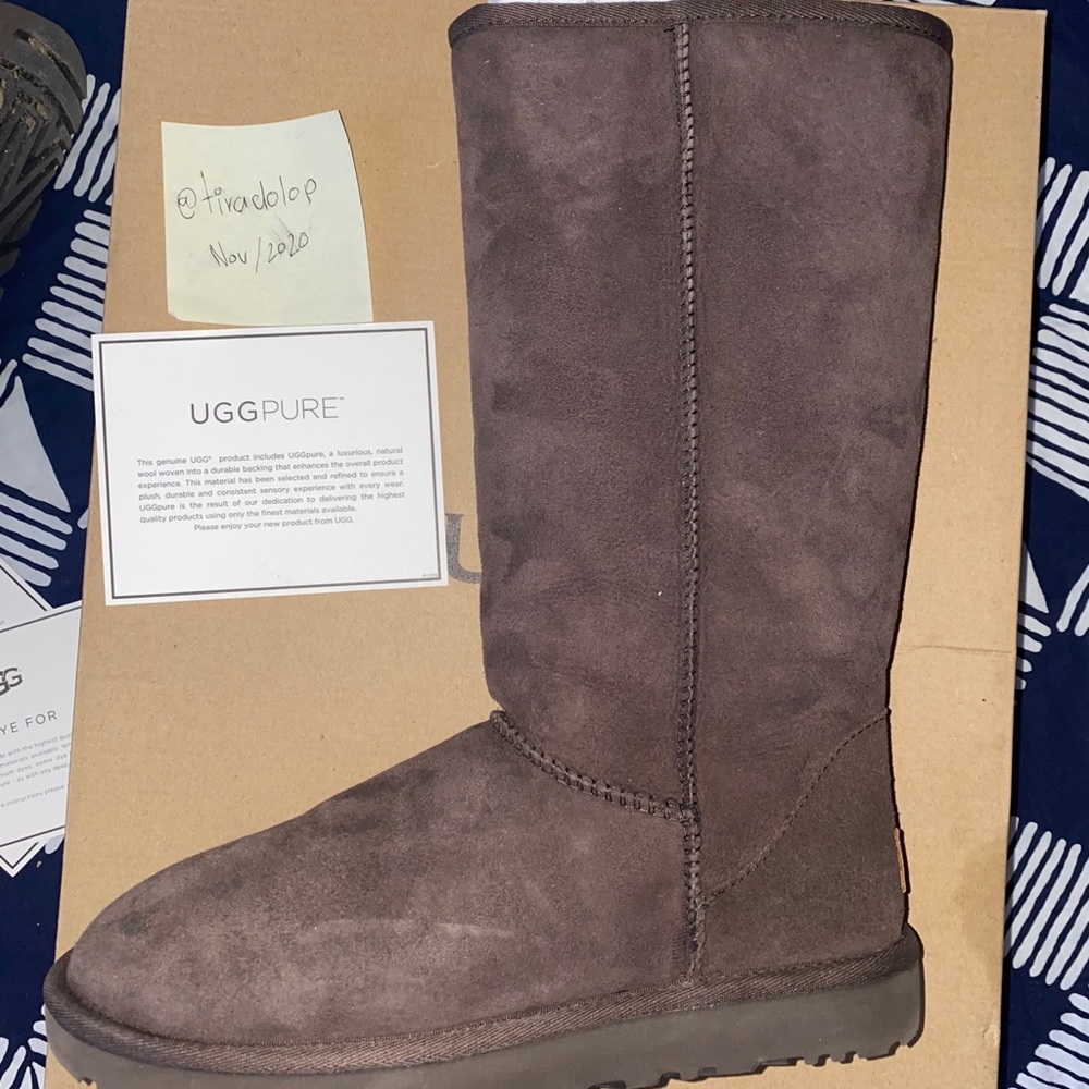 UGG boots - Picture 3 of 3